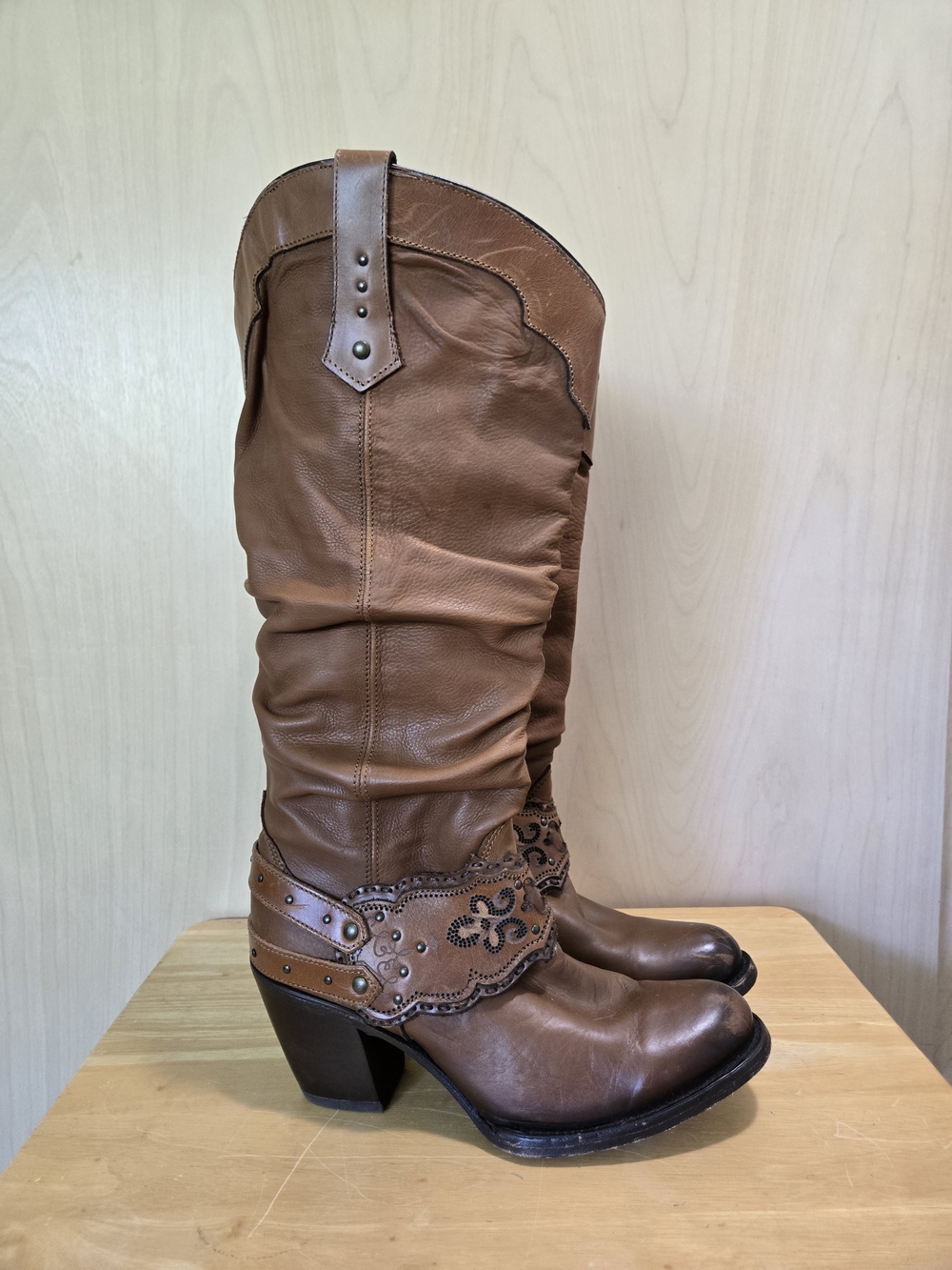 Cuadra Women's Brown Leather Western Knee-High Boots - Picture 2 of 13